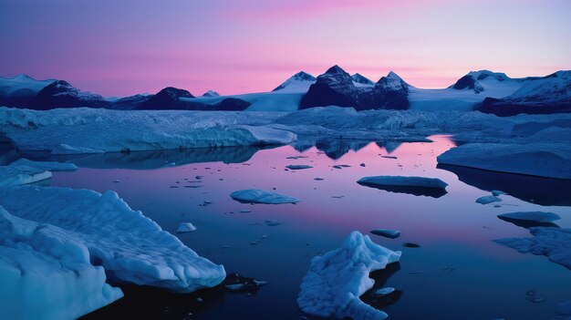 Un coucher de soleil à couper le souffle sur un glacier avec des bleus et des violets frais