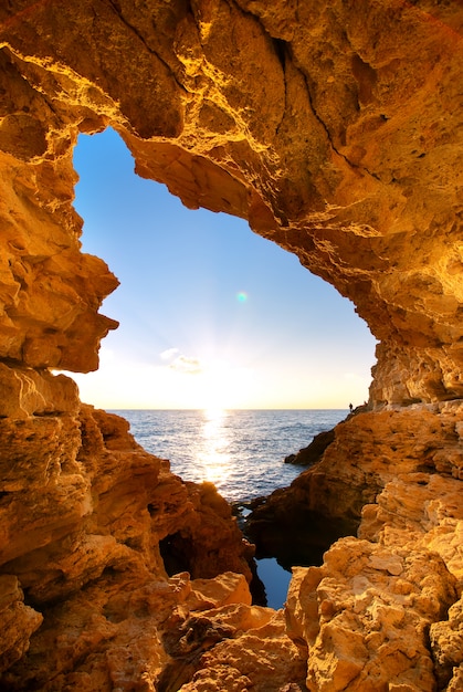 Coucher de soleil dans la grotte