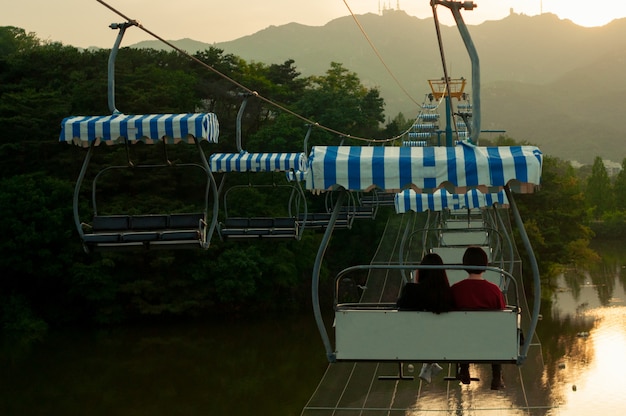 Coucher de soleil sur un funiculaire