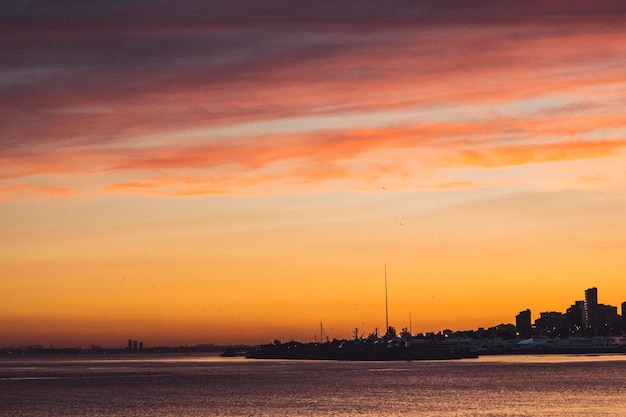 coucher de soleil à la marina