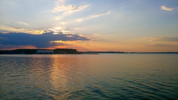 Coucher de soleil sur la mer de Minsk.