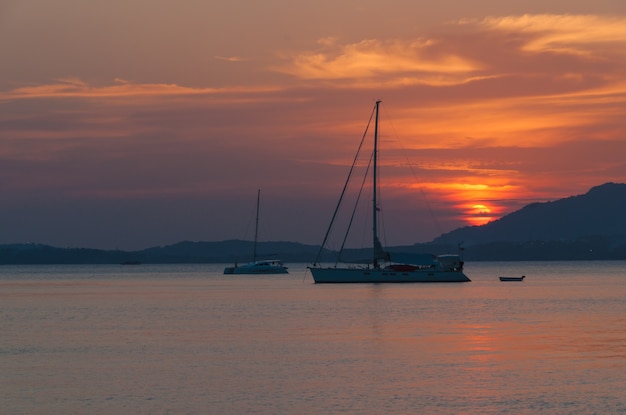 Coucher de soleil en mer