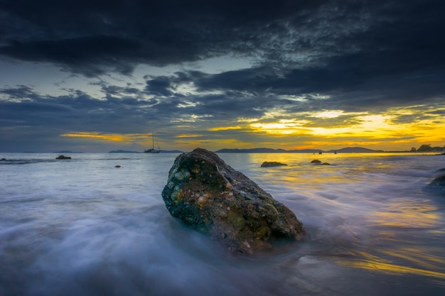 Coucher de soleil en mer