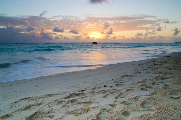 Coucher de soleil sur la mer