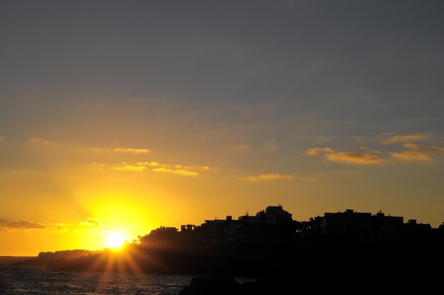 Coucher de soleil sur l'océan Atlantique