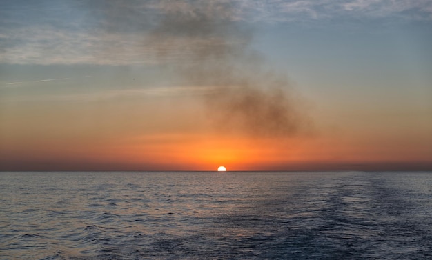 coucher de soleil sur l&#39;océan