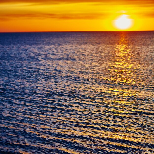 coucher de soleil sur l&#39;océan