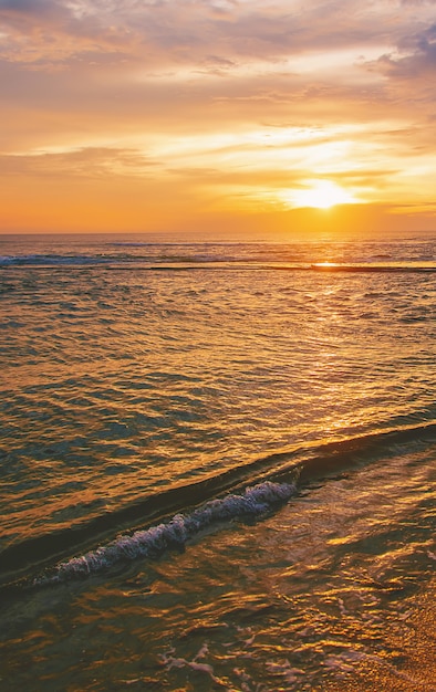 Coucher de soleil sur l'océan