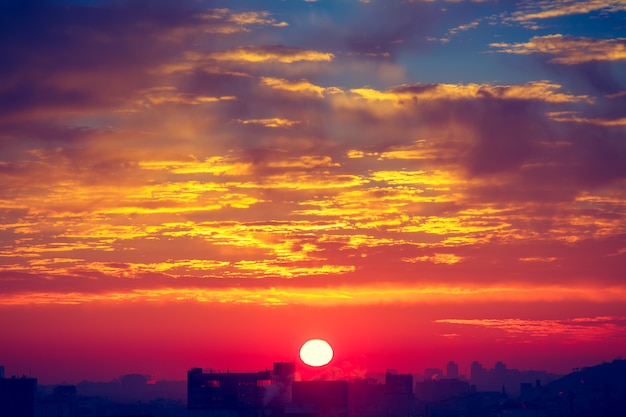 Coucher de soleil orange.