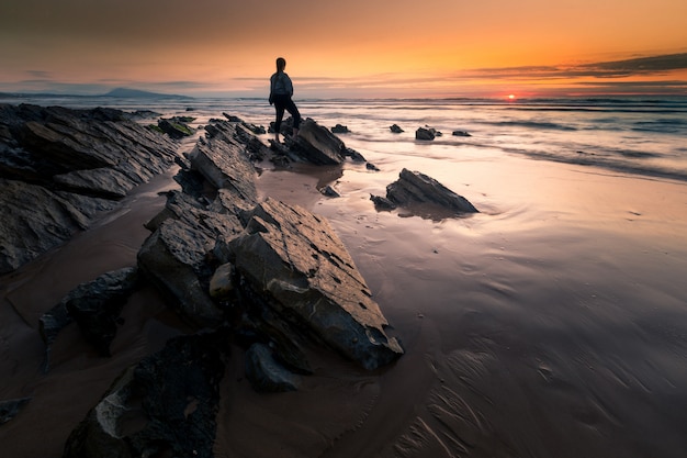 Coucher de soleil sur la plage de Bidart, Pays Basque.