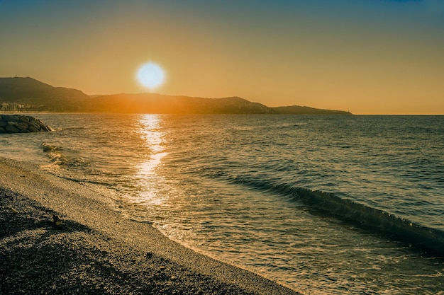 Coucher de soleil sur la plage Nice France Europe