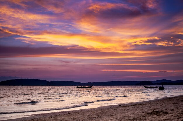 Coucher de soleil tropical.