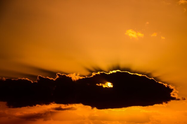 coucher de soleil tropical