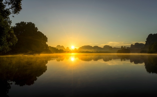 Coucher de soleil tropical