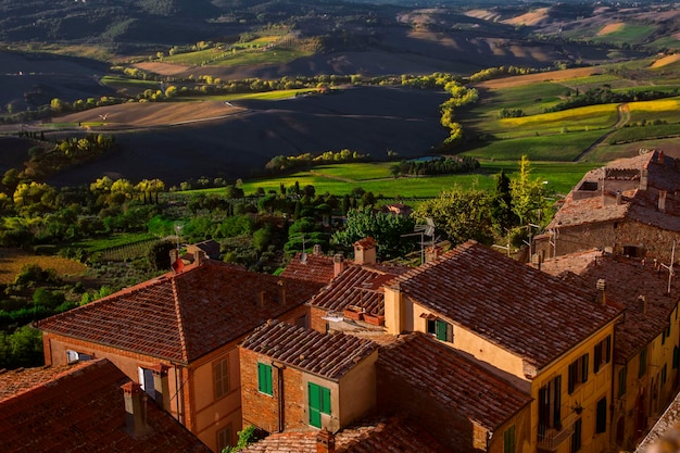 Couchers de soleil sur le village italien