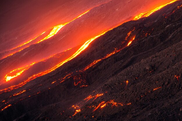 Photo coulée de lave d'une éruption