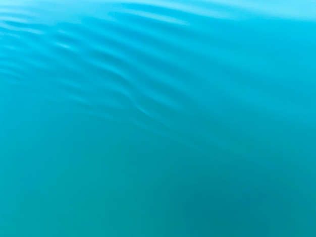 Couleur bleu turquoise de fond de l'eau de l'océan floue