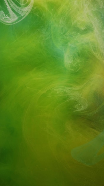 Couleur flux de vapeur peinture brume art fluide vert vif jaune blanc courbe magique texture de vapeurs encre d'eau