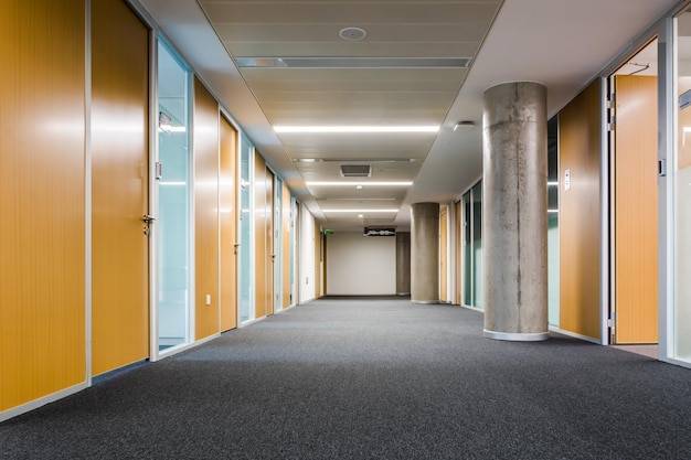 Photo le couloir de l'école