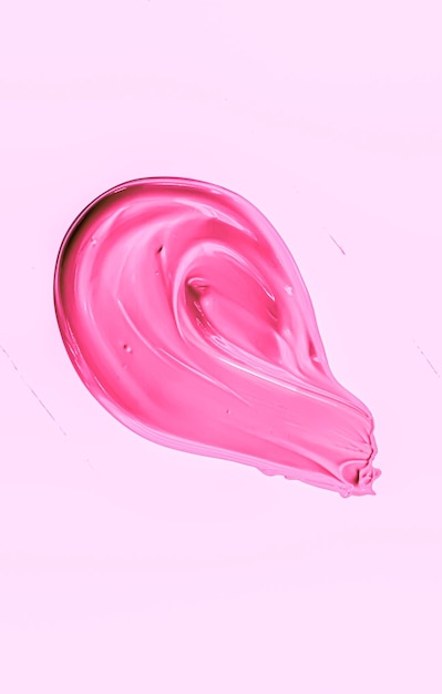 Coup de pinceau rose ou tache de maquillage gros plan cosmétiques de beauté et texture de rouge à lèvres