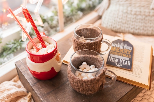 Coupe de Noël avec des guimauves