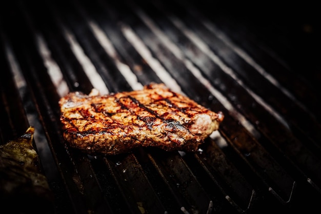 Coupes de bœuf exquises dans un steakhouse argentin.