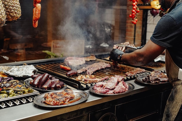 Coupes de bœuf de qualité supérieure dans un steakhouse argentin.