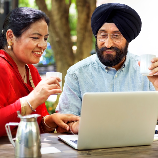 Photo couple d'amoureux des indiens