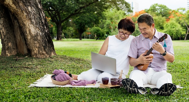 Couple asiatique senior