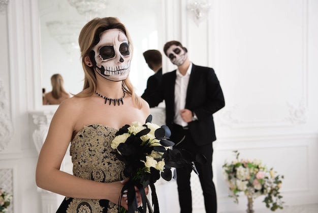couple avec crâne pour Halloween