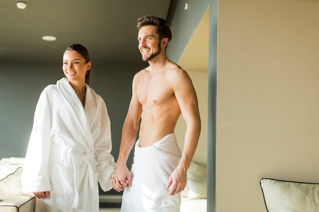 Couple dans la chambre