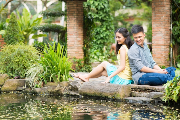 Couple dans le parc