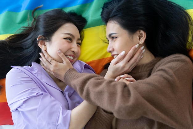 couple de femmes asiatiques