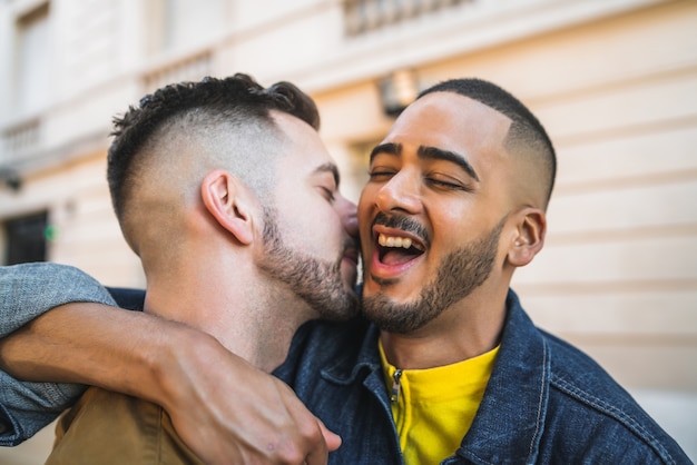 Couple gay, passer du temps ensemble