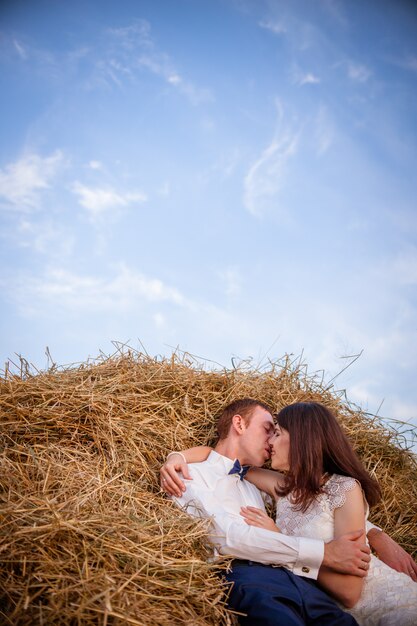 Couple, rural, meules foin