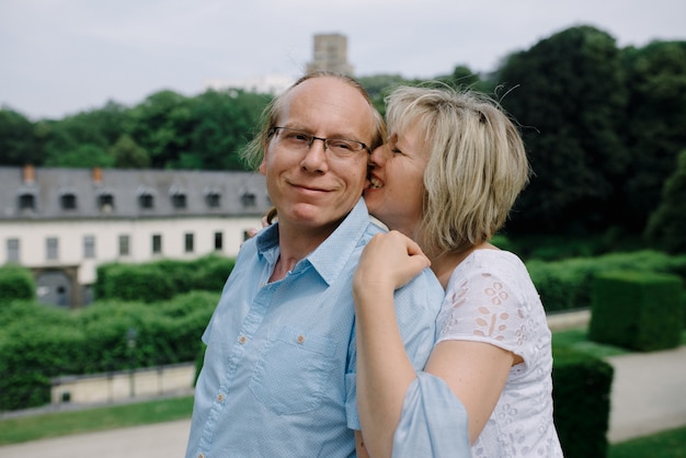 Couples aînés, dans parc