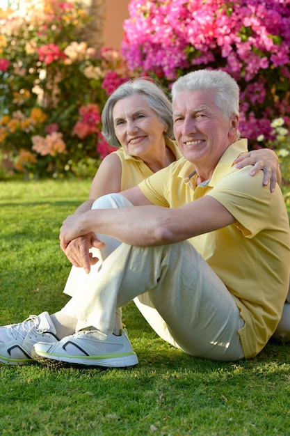 couples aînés, sourire