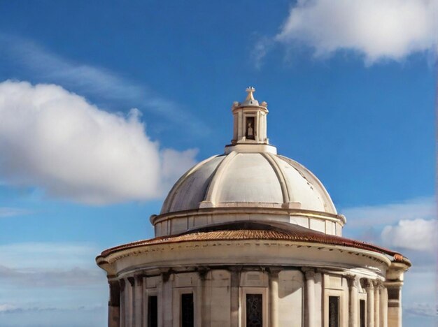 Photo la coupole blanche du panthéon national à lisbonne avec un ciel bleu et quelques nuages en arrière-plan