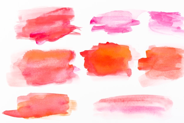 Coups d&#39;aquarelle rouge