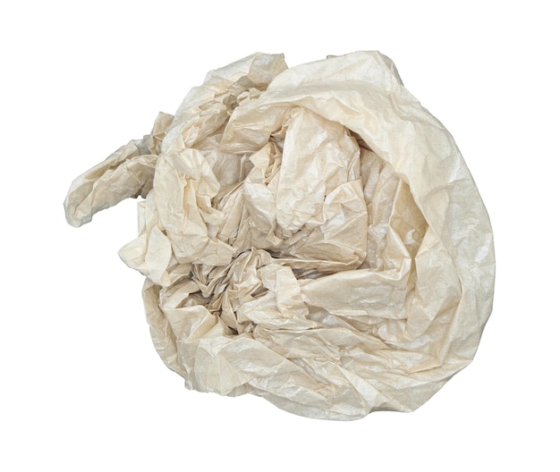 Photo coupure de boule de papier froissée isolée sur fond blanc