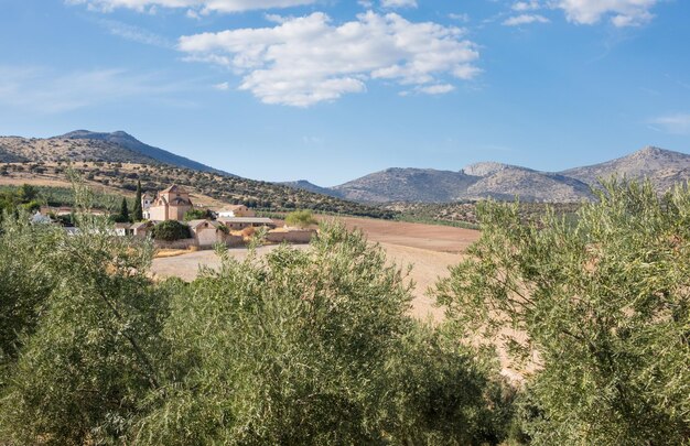 Cour murée traditionnelle autour d'une ferme ou d'un hôtel en Espagne