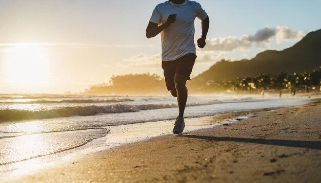 coureur athlète courant sur la plage au lever du soleil femme fitness jogging entraînement concept de bien-être