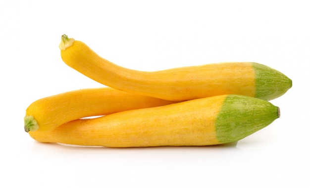 Courgettes jaunes isolées