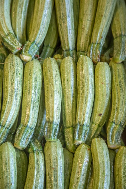 Courgettes sur le marché