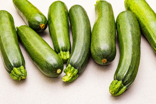 Courgettes vert vif