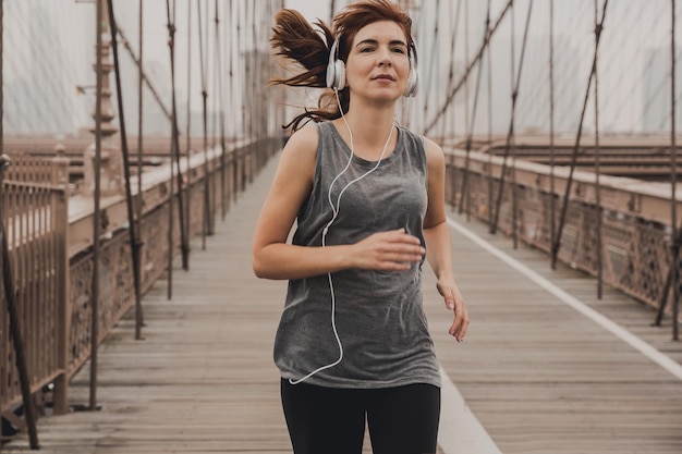 Photo courir sur le pont de brooklyn