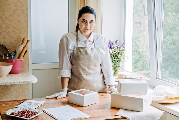 Cours et ateliers en ligne sur la décoration de gâteaux et la pâtisserie