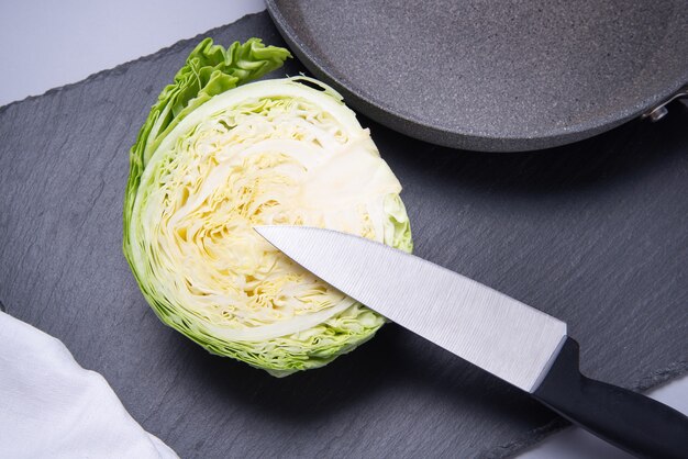 Couteau de cuisine avec manche en plastique de coupe de chou