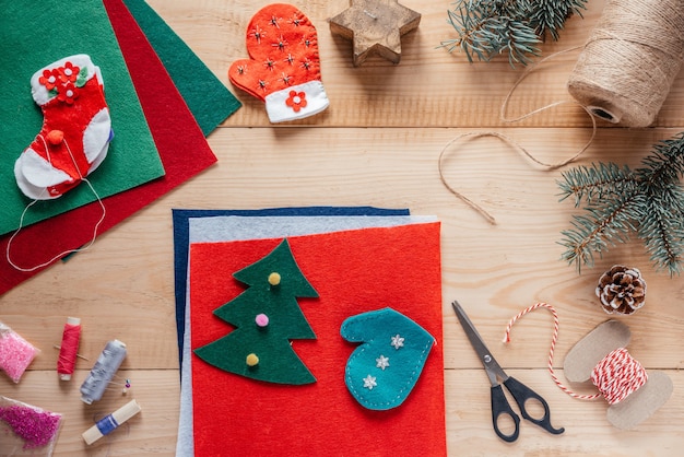 Couture d'ornements en feutre de Noël, artisanat pour enfants de Noël et du nouvel an