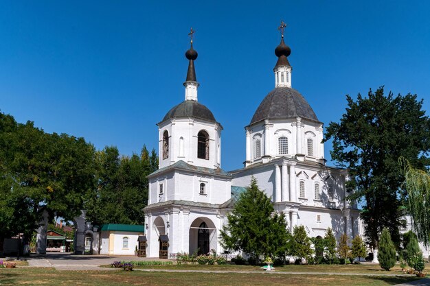 Couvent ou monastère de Donskoy à starocherkasskaya stanitsa